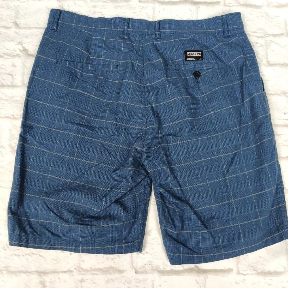Ezekiel Men's Shorts flat front skate beach cotton blue houndstooth plaid sz 34
